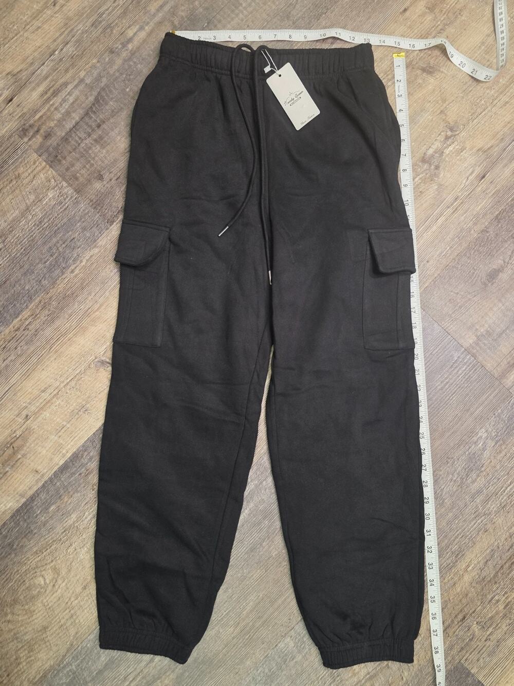 Trendy Queen Womens Cargo Joggers Size S Black Sweatpants Drawstring NWT - Picture 1 of 8